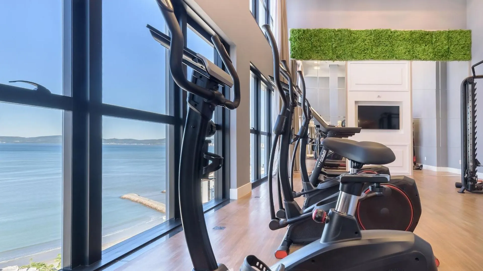 Apartamento Mhfa - Studios Em Predio Luxuoso Com Vista Mar Itapema Brasil