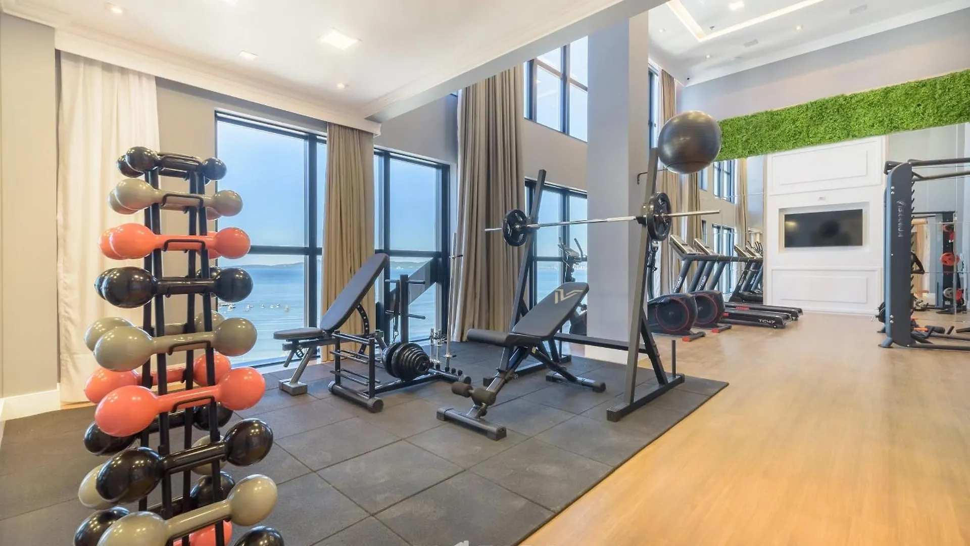 Mhfa - Studios Em Predio Luxuoso Com Vista Mar Itapema
