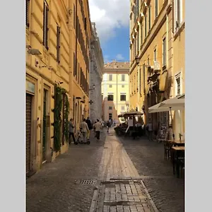 https://chiaras-place-at-pantheon-your-apt-in-rome.it-romehotels.com