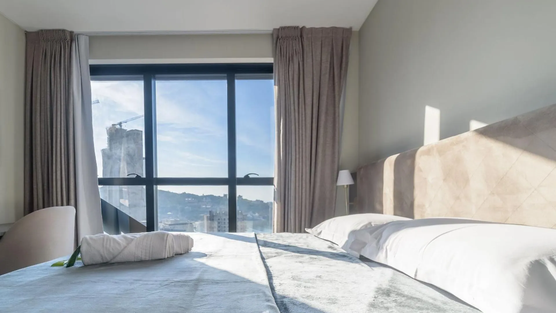 Mhfa - Studios Em Predio Luxuoso Com Vista Mar Itapema