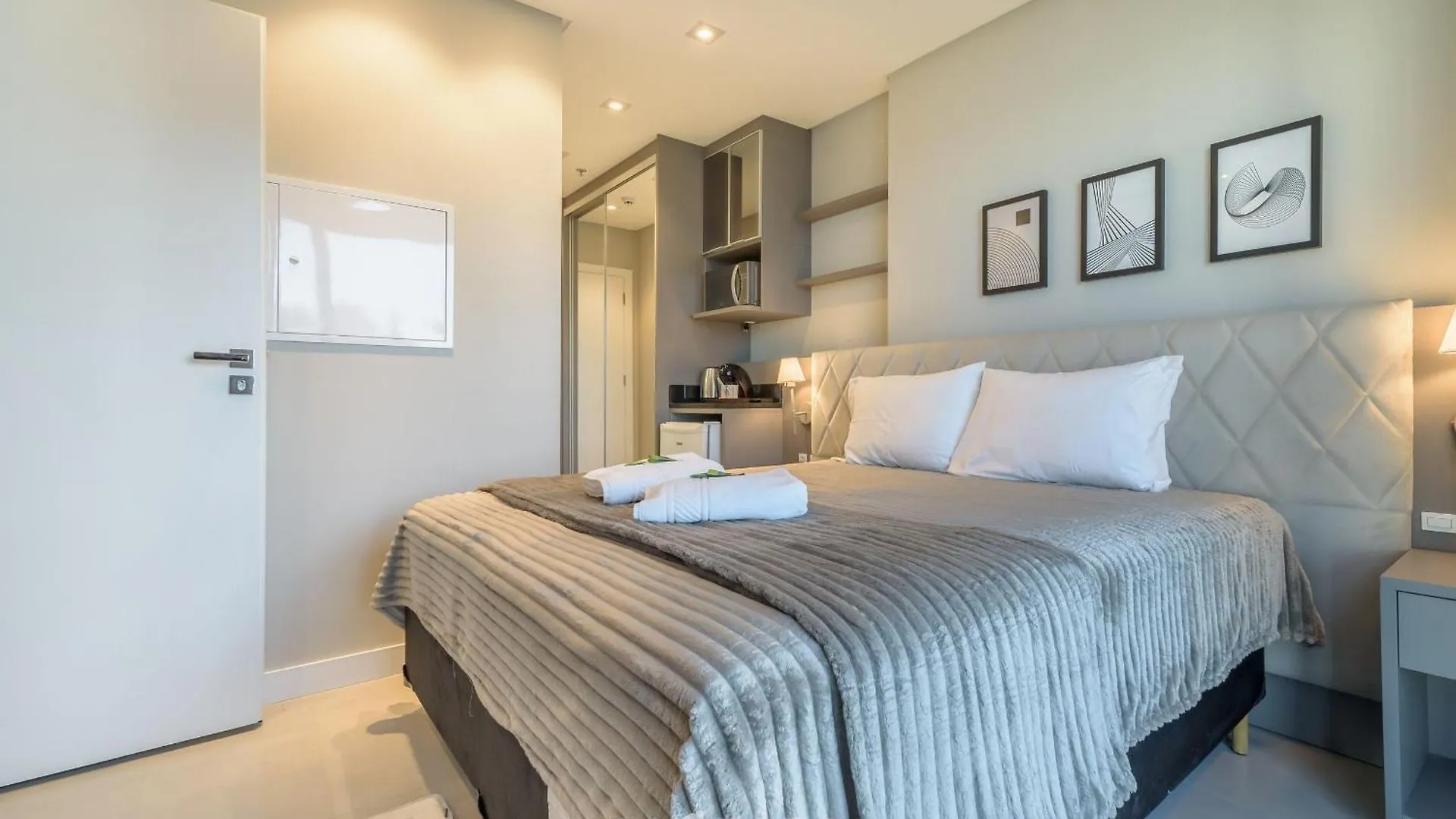 Apartamento Mhfa - Studios Em Predio Luxuoso Com Vista Mar Itapema