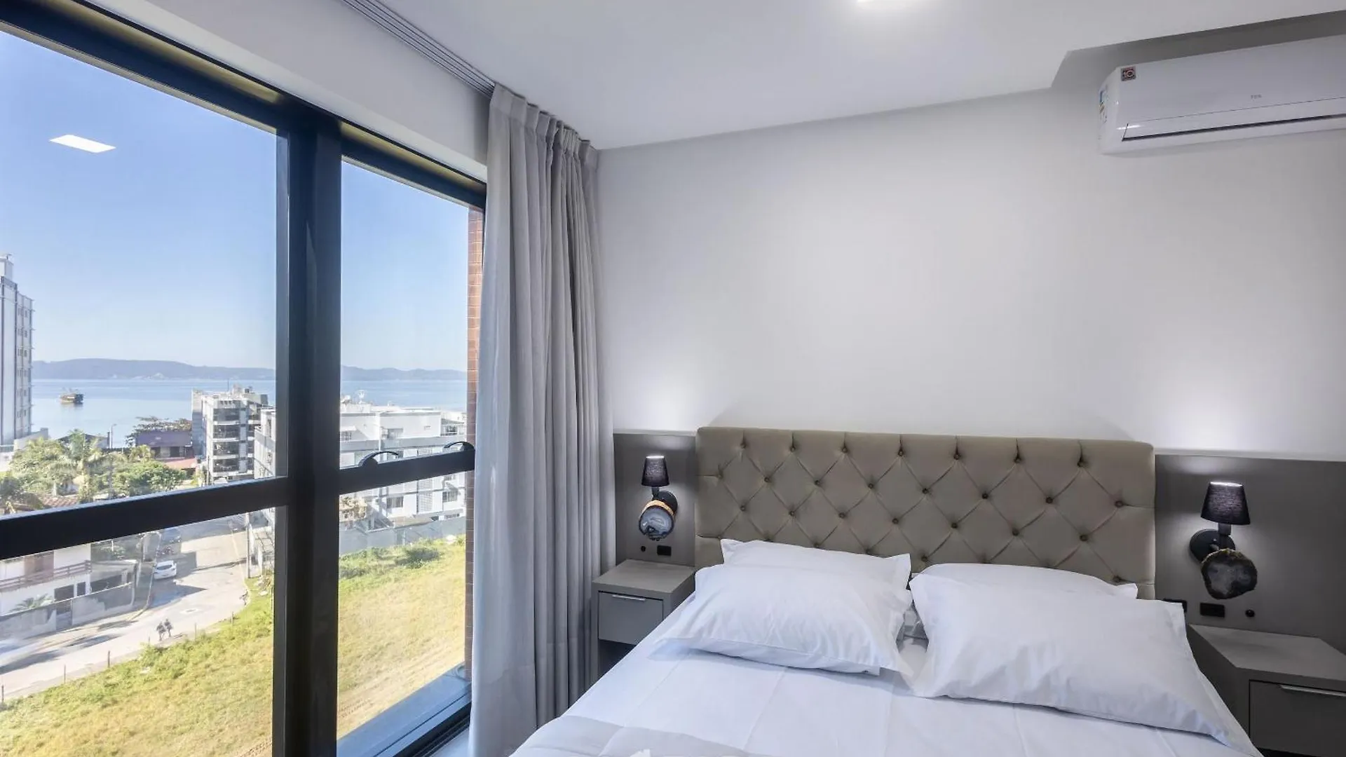 Mhfa - Studios Em Predio Luxuoso Com Vista Mar Itapema Brasil