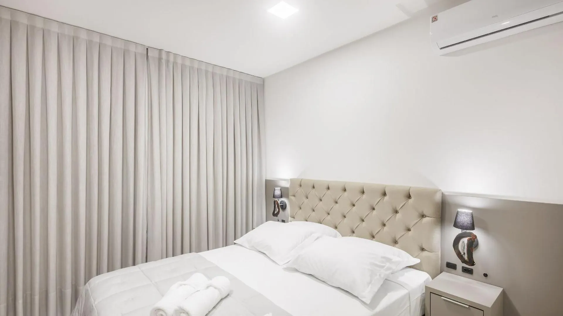 Apartamento Mhfa - Studios Em Predio Luxuoso Com Vista Mar Itapema Brasil