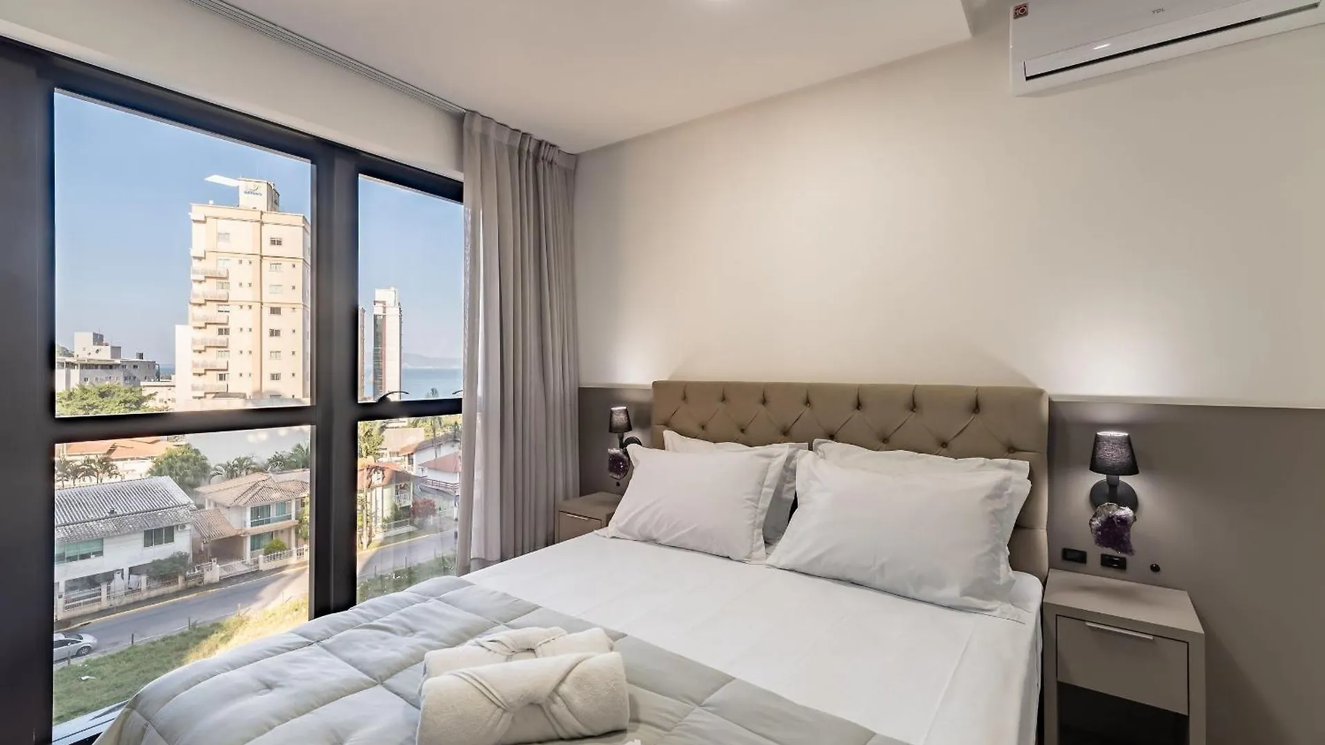 Mhfa - Studios Em Predio Luxuoso Com Vista Mar Itapema Brasil