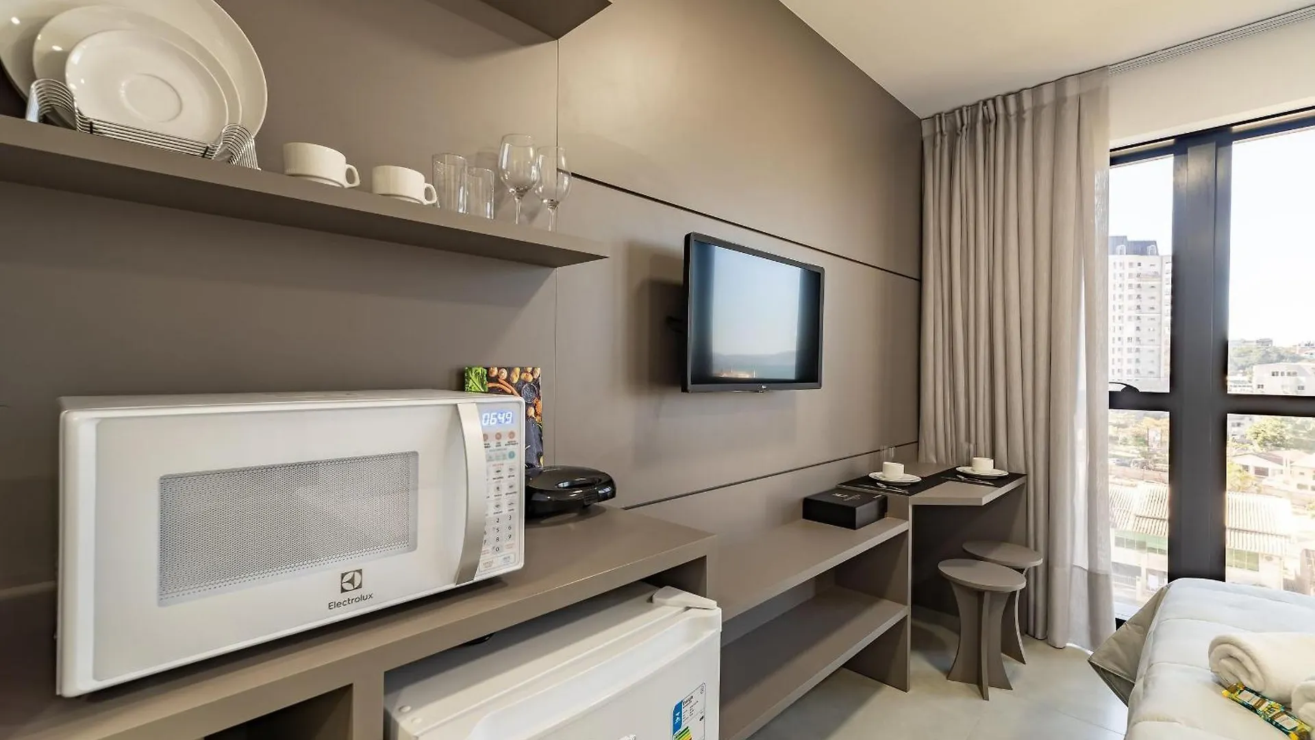 Mhfa - Studios Em Predio Luxuoso Com Vista Mar Itapema Apartamento