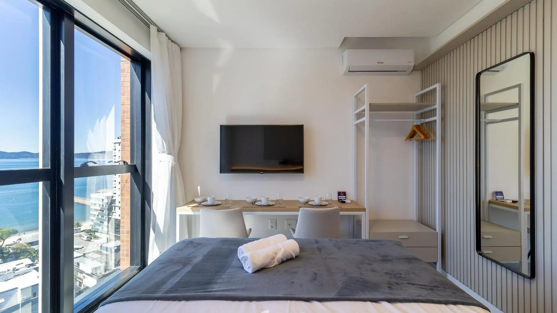 Mhfa - Studios Em Predio Luxuoso Com Vista Mar Itapema