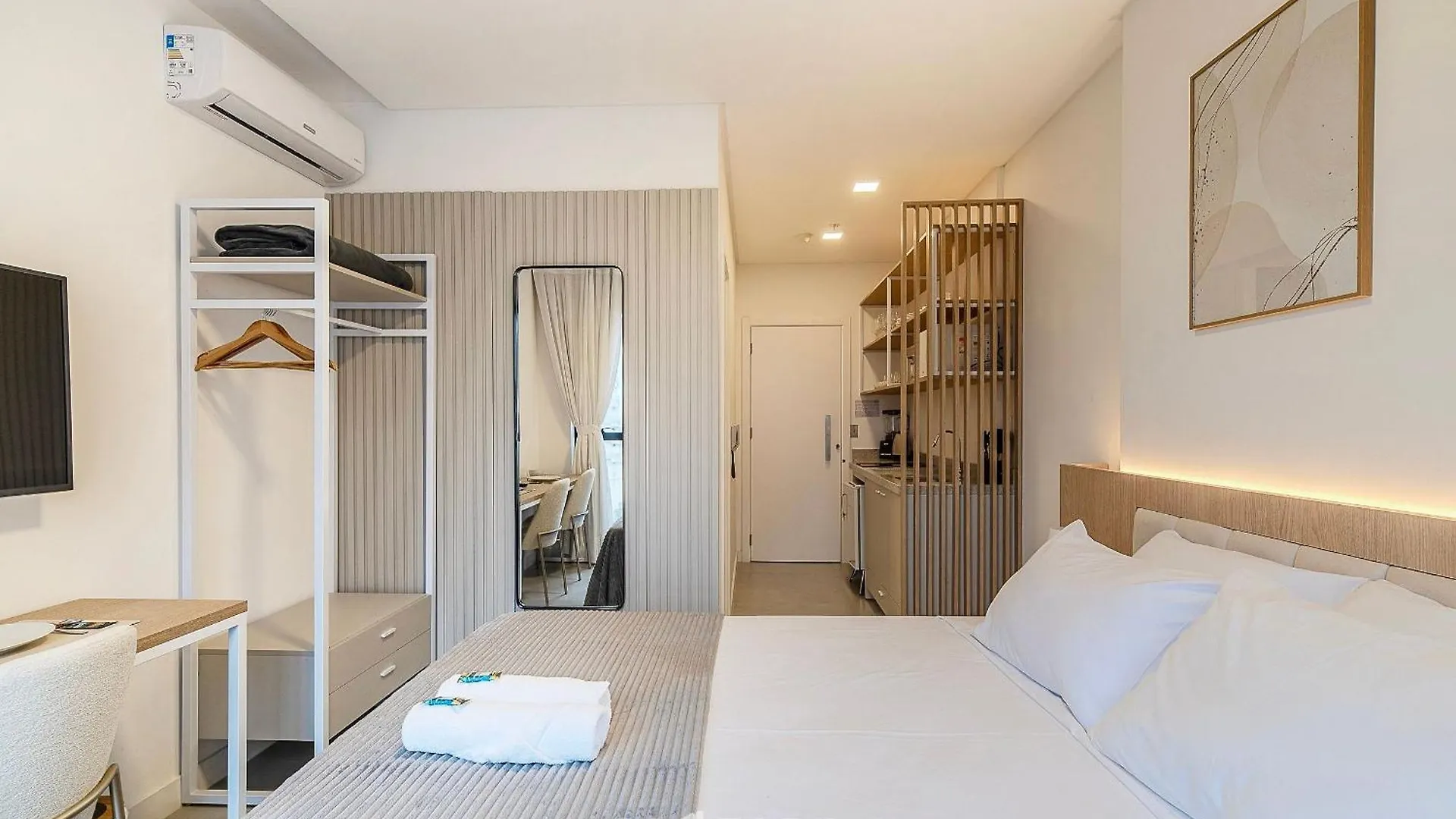 Mhfa - Studios Em Predio Luxuoso Com Vista Mar Itapema 0*,