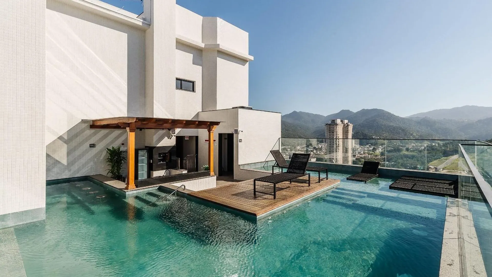 Mhfa - Studios Em Predio Luxuoso Com Vista Mar Itapema