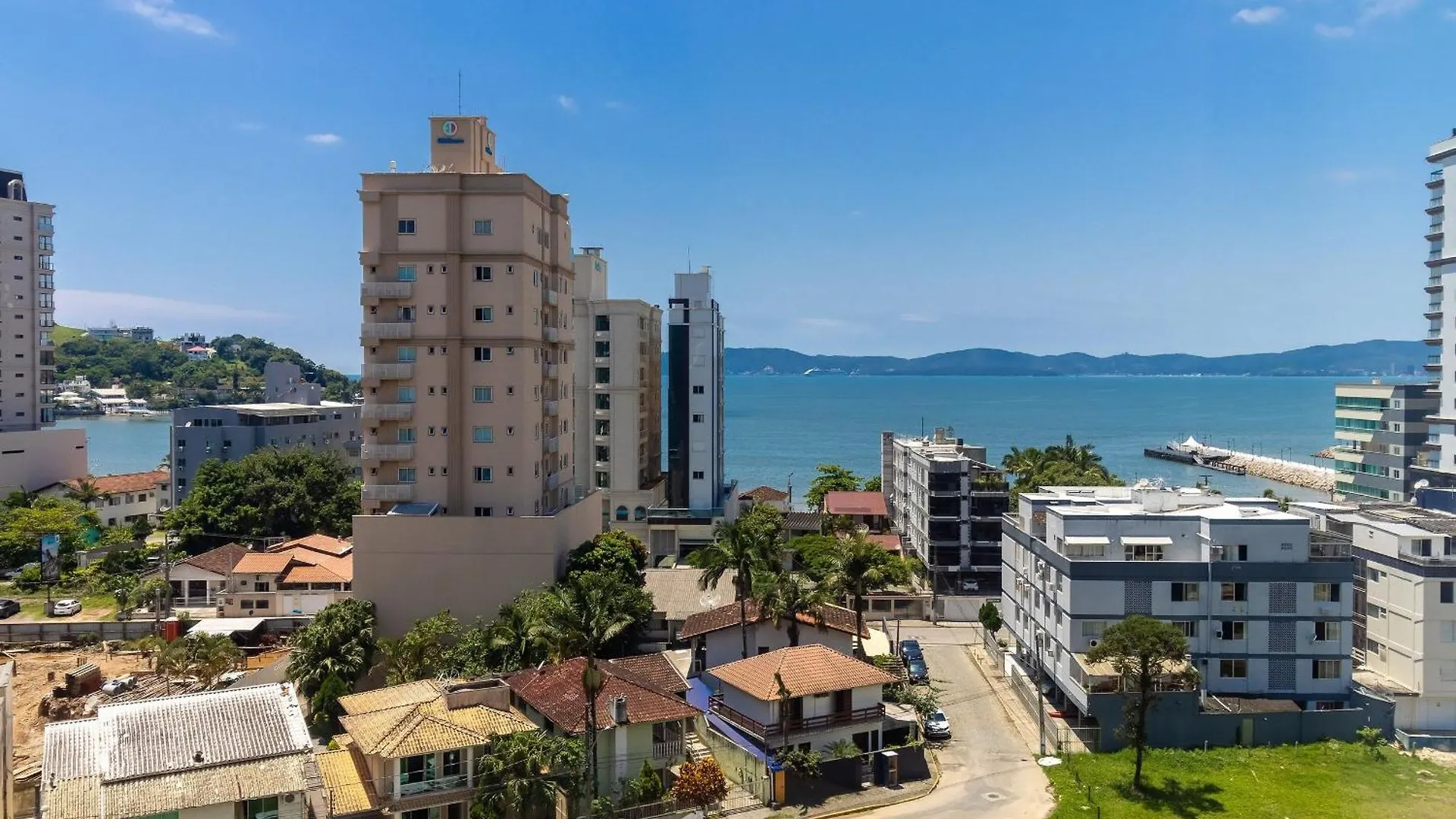Mhfa - Studios Em Predio Luxuoso Com Vista Mar Itapema Apartamento