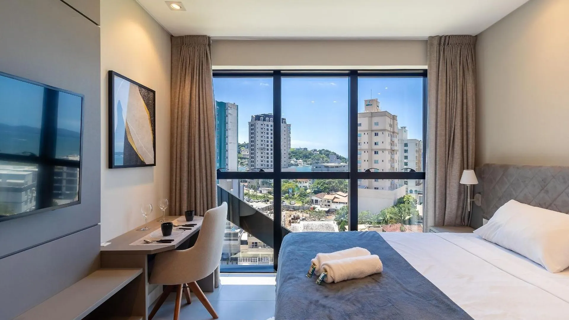 Mhfa - Studios Em Predio Luxuoso Com Vista Mar Itapema 0*,